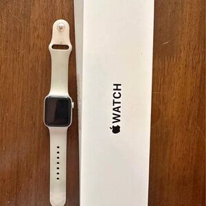 Apple Watch SE (2nd Gen) 40mm